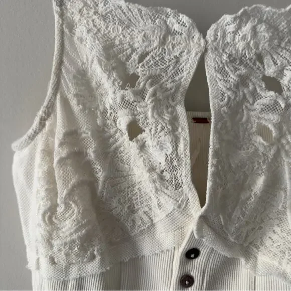 Free People Have My Heart Tank Corset Top Cropped White Lace Button-Up Crop NWT - Picture 11 of 16